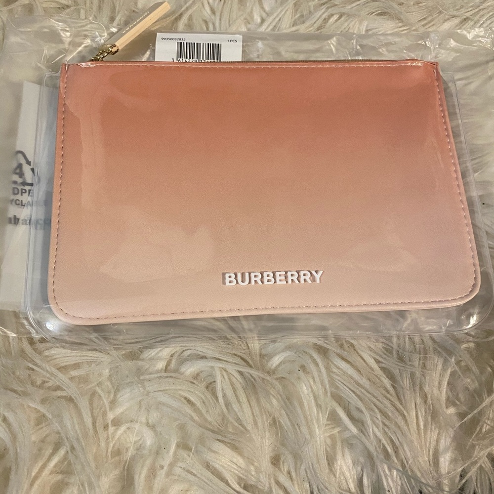 Burberry purse